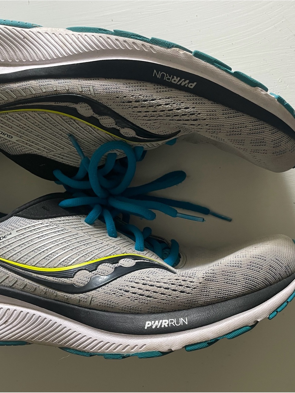Saucony Guide 14 Men’s Running Shoes